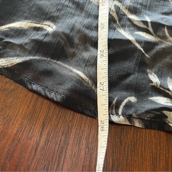 Grace Elements embellished black gray flowers sheer tunic blouse - Picture 10 of 11